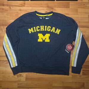 Michigan Colosseum Women's Crewneck Sweatshirt Medium
